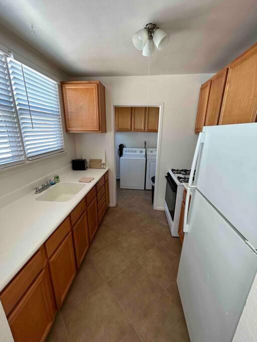 Entire Home By Newport Beach, Disneyland And Sna! Costa Mesa Luaran gambar