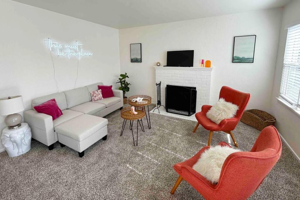 Entire Home By Newport Beach, Disneyland And Sna! Costa Mesa Luaran gambar